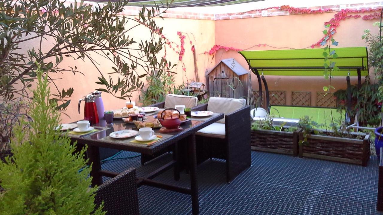Autan Des Couleurs Bed and Breakfast Albi Exteriör bild